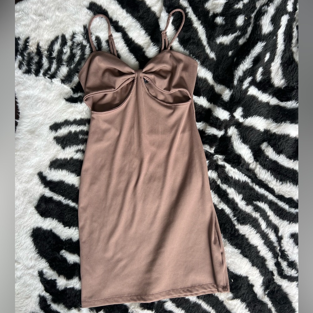 Elegant Brown Sleeveless Dress